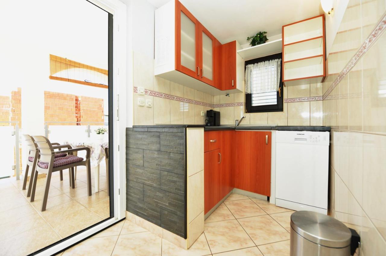 Apartment Lavender Vir Exteriör bild